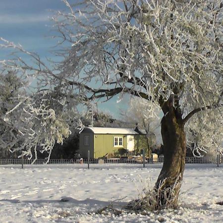 The Abberton Shepherds Hut Ившем Экстерьер фото