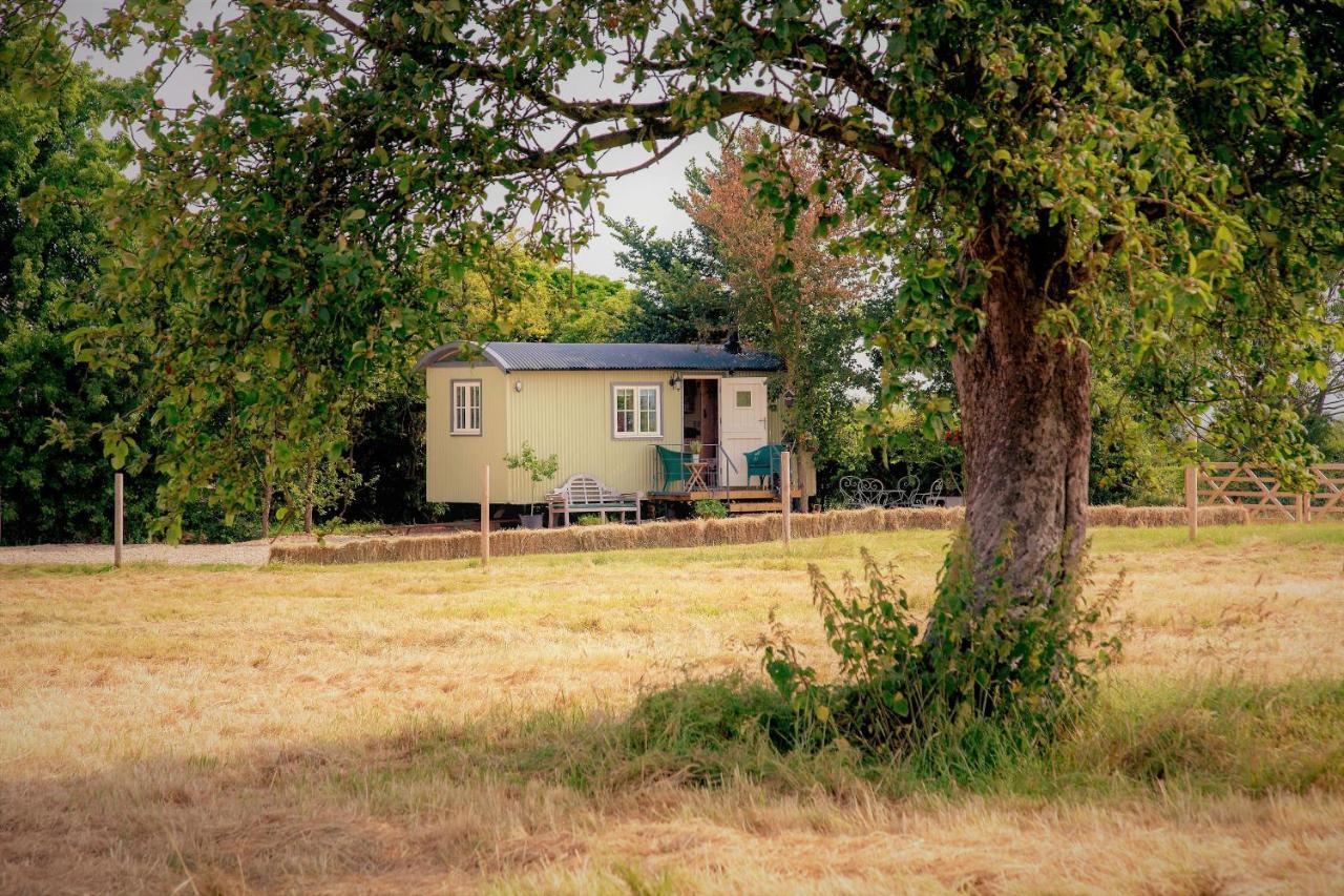 The Abberton Shepherds Hut Ившем Экстерьер фото